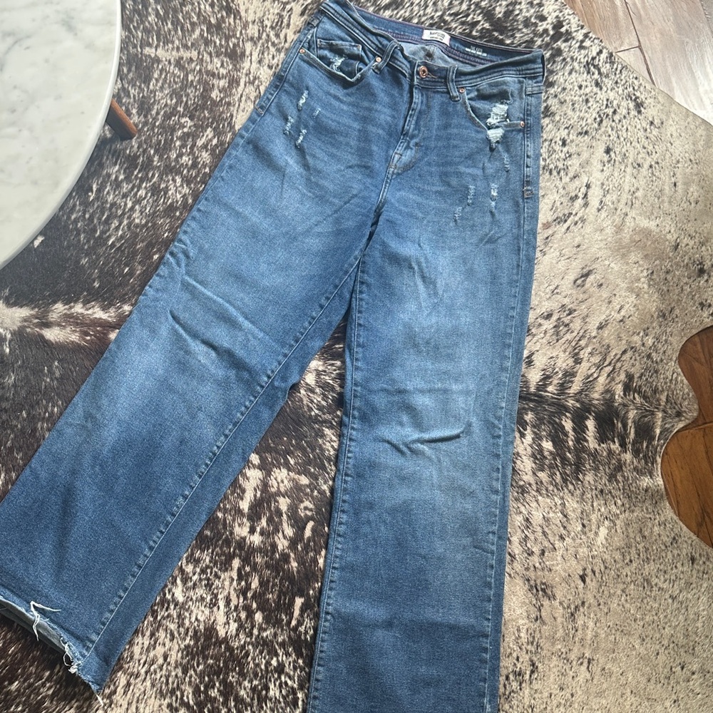 kenzie Women's Straight Leg Jeans in Medium Blue